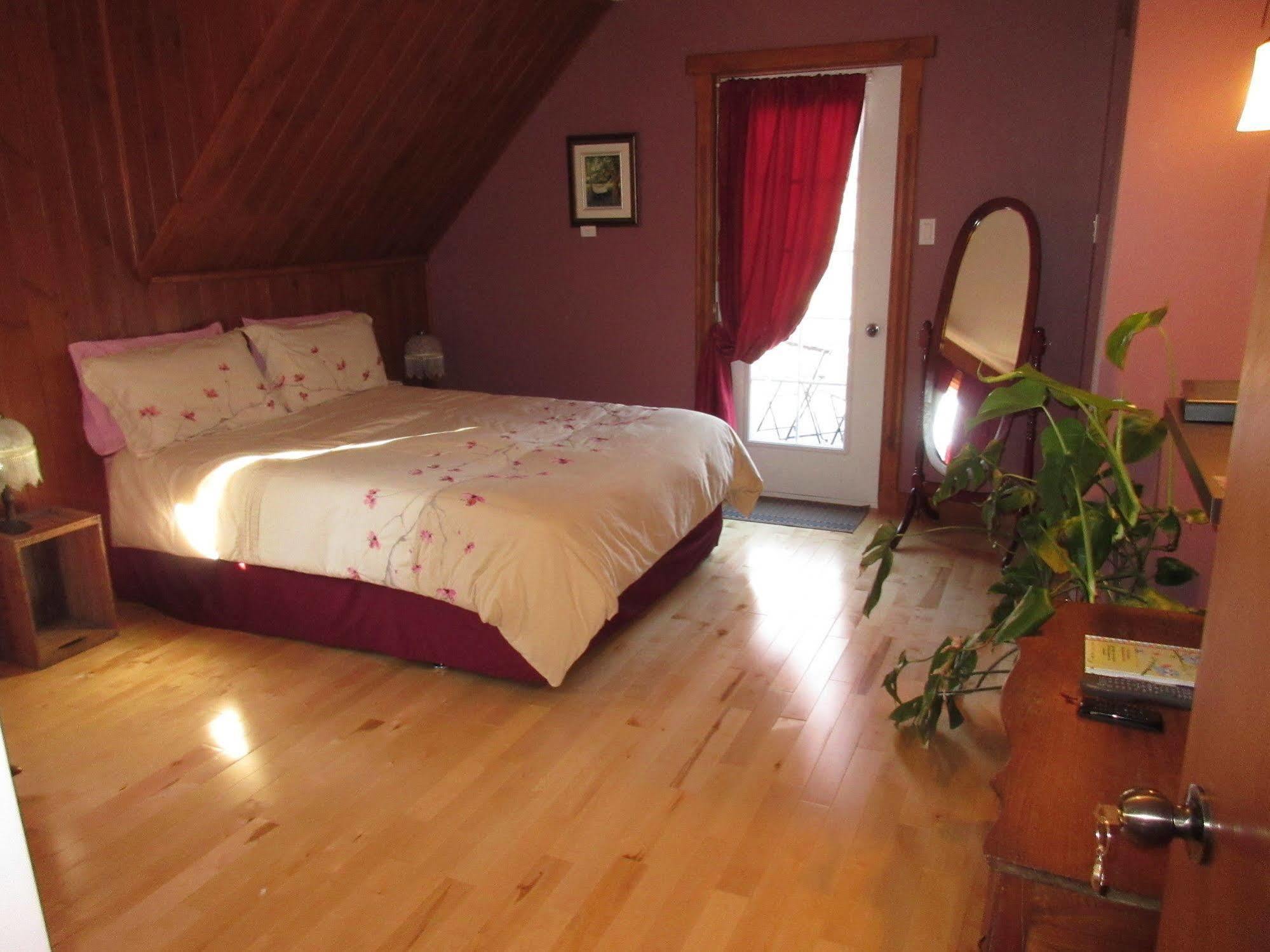 Gite La Maison Du Jardinier Venise-en-Québec Eksteriør billede